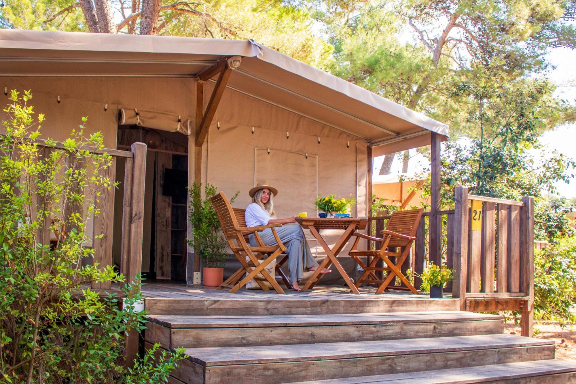 Zaton Holiday Resort Glamping Tents Nin Exterior photo